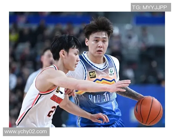 徐杰幽默回应搓澡防守称胡明轩肤色白皙是因为被我搓的